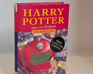 Harry Potter agus an rchloch Irish Language Edition