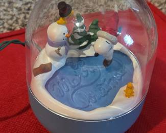 Hallmark Peanuts Merry Christmas LightUp Water Globe