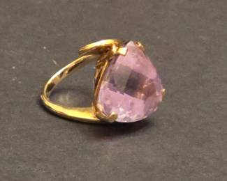 k Gold PearCut Amethyst Ring