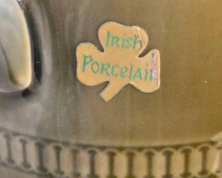 Wade Irish Porcelain Mugs and Urn Set second image