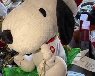 Peanuts Snoopy Animated Christmas Plush on Sled second image