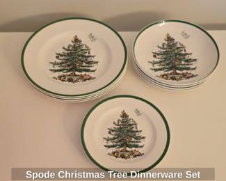 Spode Christmas Tree Dinnerware Set second image