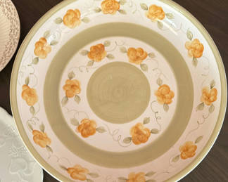 Lot 69: Assorted Decorative Plates and Glass Bowls