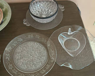 Lot 26: Assorted Glass Serving Dishes and Plates