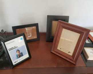 Lot 61: Assorted photo frames