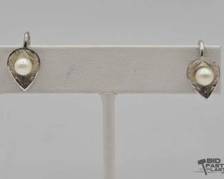 958 Sterling Silver and Pearl Clip On Earrings, 4g