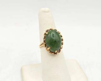 800  10k Gold Ring with Jadeite, 4.9g