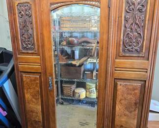 4520  Vintage Storage Closet