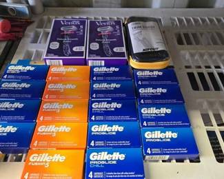 8118 Shavers and Razor Blades