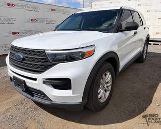 215  2020 Ford Explorer