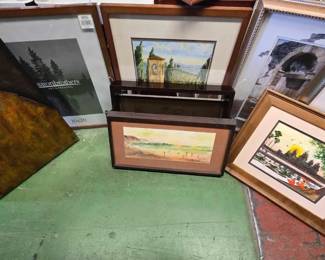 6058  Paintings and Mirror Tray