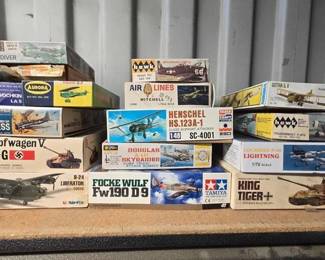 8182 Model AirPlanes and Tanks