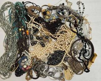 1020 Costume Jewelry