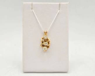 750  14k Gold Pendant with Diamonds, 3.4g