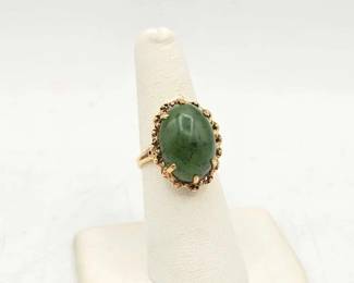 800 10k Gold Ring with Jadeite, 4.9g
