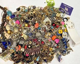 1002 Costume Jewelry