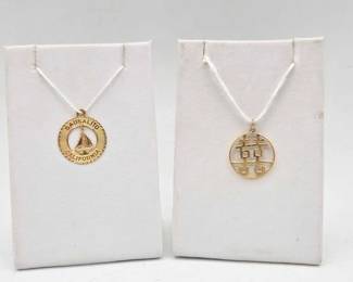 718 2 14k Gold Pendants, 2g