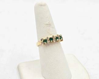 712  14k Gold Ring with Diamonds  Jadeite, 3.2g