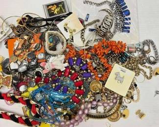 1004 Costume Jewelry