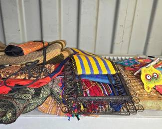 7522  Cultural Clothing