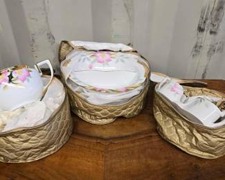 4084  Noritake Handpainted Japenese Dishset