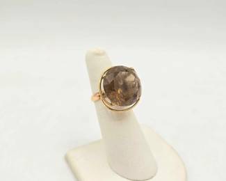 804  10k Gold Ring with SemiPrecious Stone, 8.2g