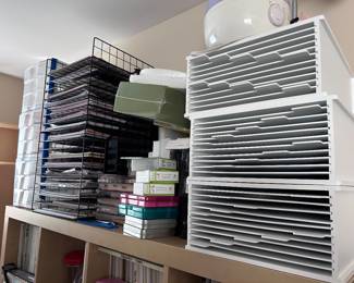 Metal die cut organizer 