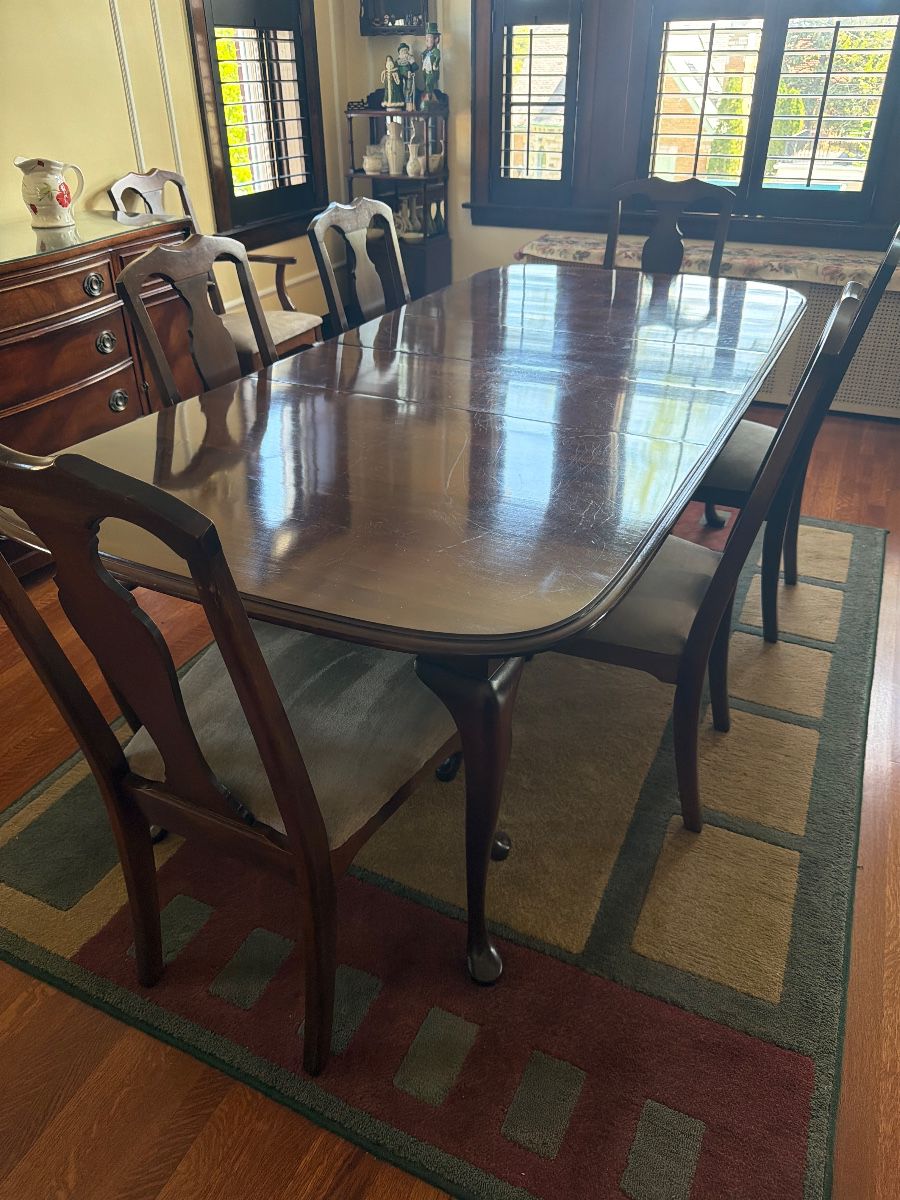 Traditional Dining table with six chairs
