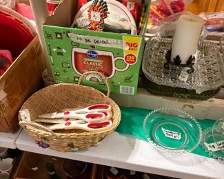 Kitchen - various candlewick bowls and kitchen scissors
