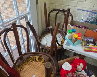 Sunroomm - set of 4 round bottom chairs, more toys