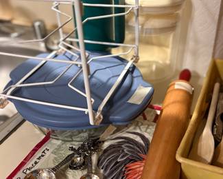 Miscellaneous kitchen