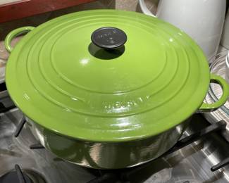 BEAUTIFUL Green LeCreuset Dutch Oven (LIKE NEW!)