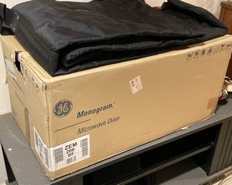 GE Monogram Microwave Oven