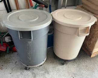 Trash Cans On Rollers