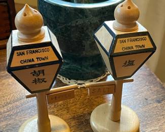 Vintage San Francisco China Town Salt & Pepper Shaker Set