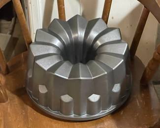 Bundt Baking Pan