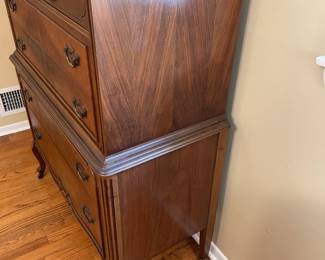 Antique Dresser W/ 5 Drawers