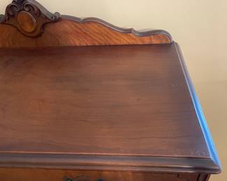 Antique Dresser W/ 5 Drawers