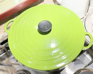 BEAUTIFUL Green LeCreuset Dutch Oven (LIKE NEW!)