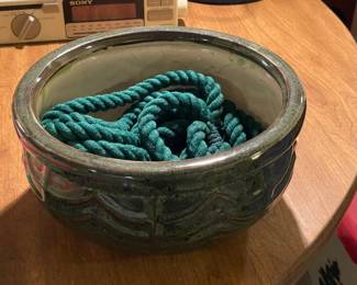 Planter W/ Hanging Rope Holder