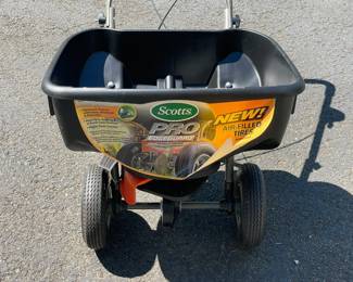 Scotts Pro EdgeGuard Spreader
