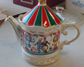 Sadler "Edwardian Entertainments" Circus Teapot