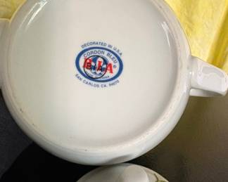 Cordon Bleu "Morning Glory" Teapot