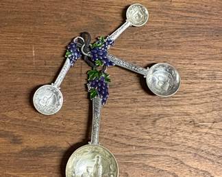 Ganz Grape Motif Measuring Spoons