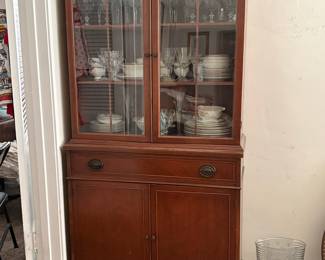 Vintage Mahogany Duncan Phyfe Style China Cabinet