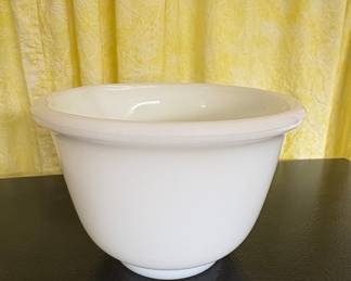 Hamilton Beach Milk Glass Mixing Bowl