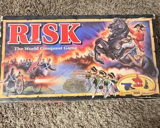 Risk: The World Conquest Game Board Game (1993)