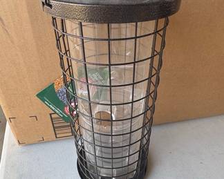 Perky Pet Squirrel Stumper Bird Feeder