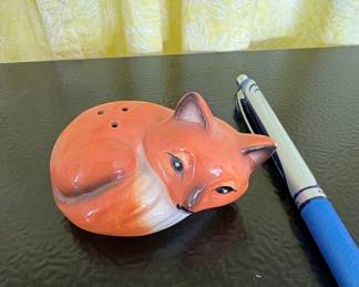 Ceramic Fox Salt and Pepper Shaker Set