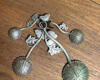 Ganz Floral and Butterfly Design Measuring Spoons Set